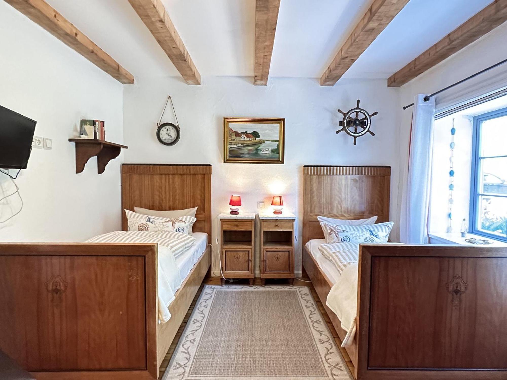 Ferienhaus Kleine Flucht Neuendorf Putbus Exteriör bild