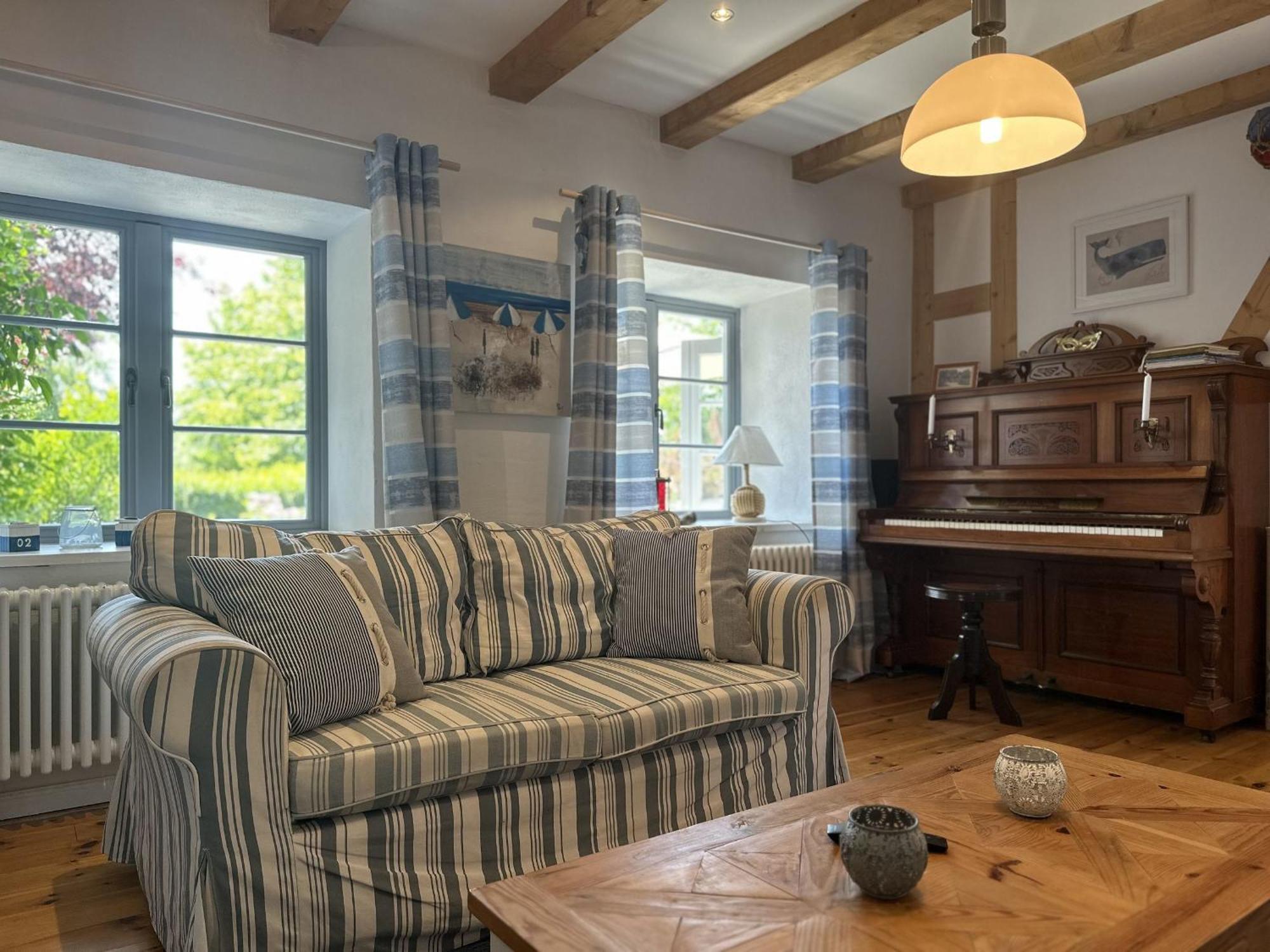 Ferienhaus Kleine Flucht Neuendorf Putbus Exteriör bild