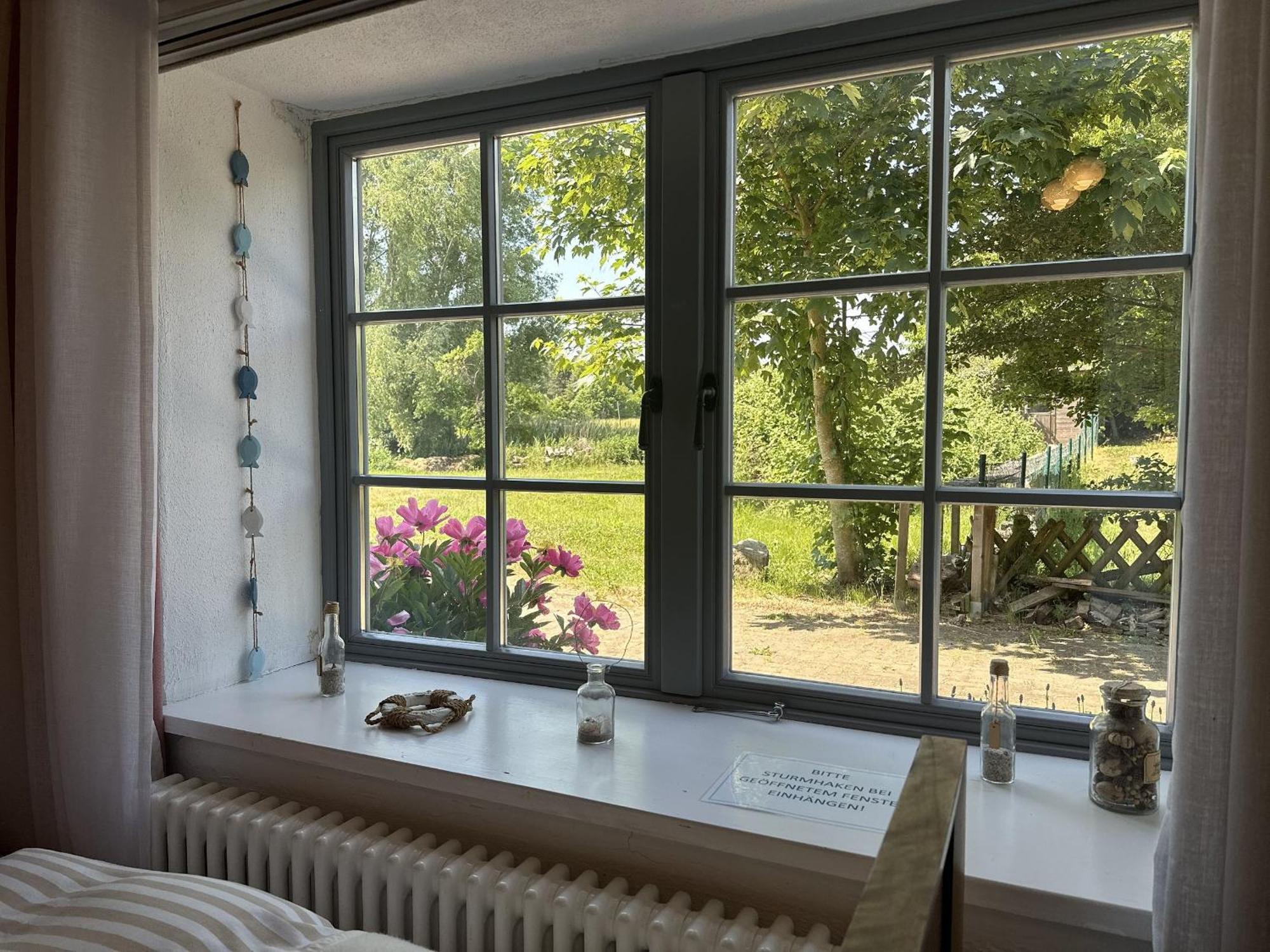 Ferienhaus Kleine Flucht Neuendorf Putbus Exteriör bild